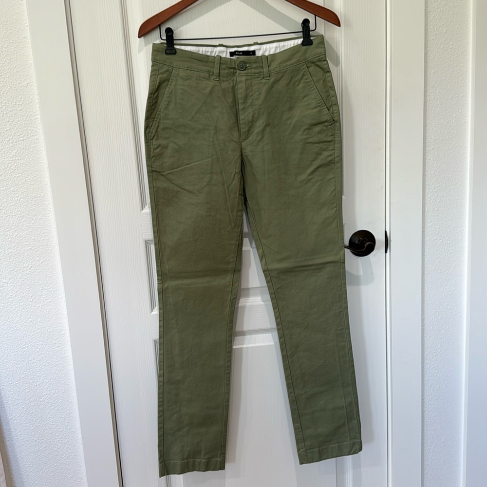 Men’s Arlen chino pants. Size 29 Regular, Color: olive , traditional chino